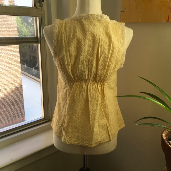 Cute boho sleeveless shirt - Picture 2 of 3